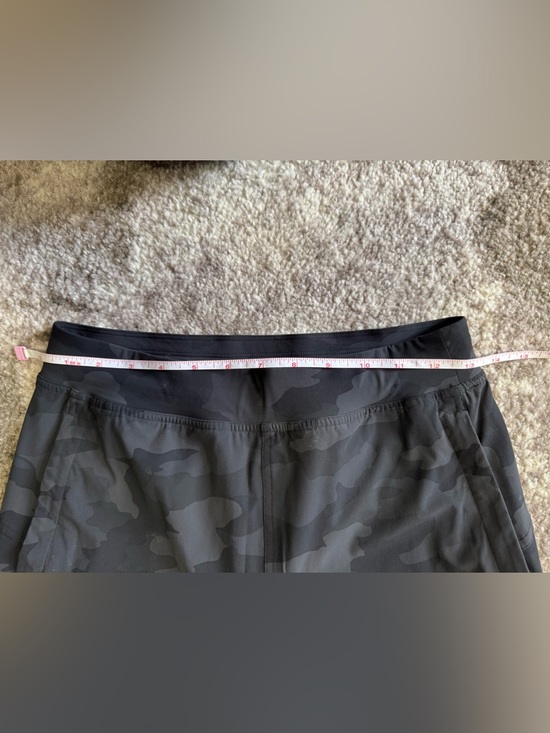 NWOT Lululemon Adapted State High-Rise
Jogger *28" - Camo Deep Coal Multi size 4 - Picture 9 of 11